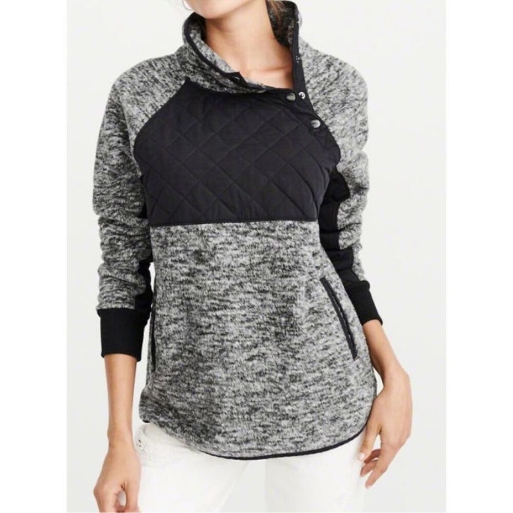 Abercrombie & Fitch asymmetrical snap up fleece pull over sweater